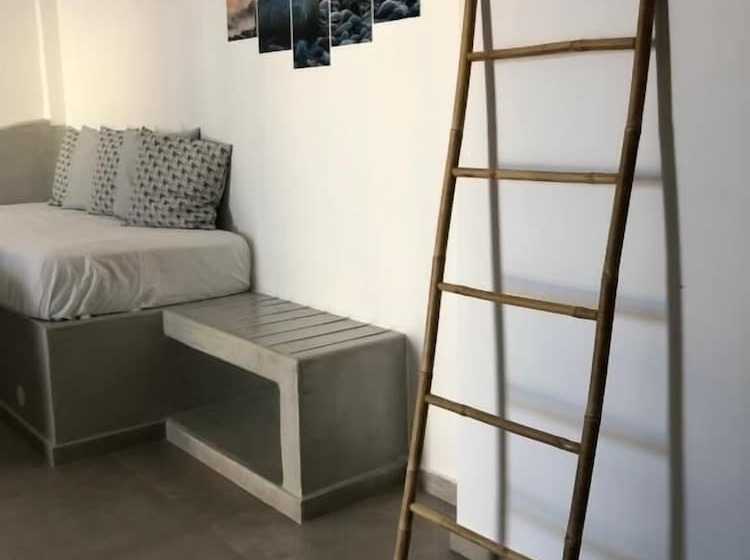 Hotelli Potamida Suites