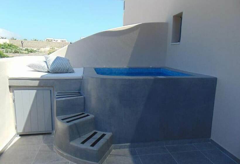 Hotelli Potamida Suites