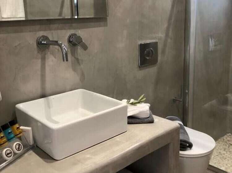 Hotelli Potamida Suites