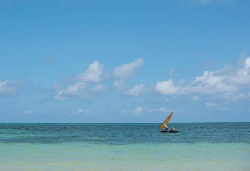 هتل Soul Breeze Beach Resort