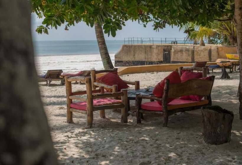 هتل Soul Breeze Beach Resort