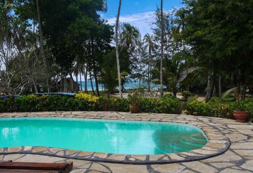 هتل Soul Breeze Beach Resort