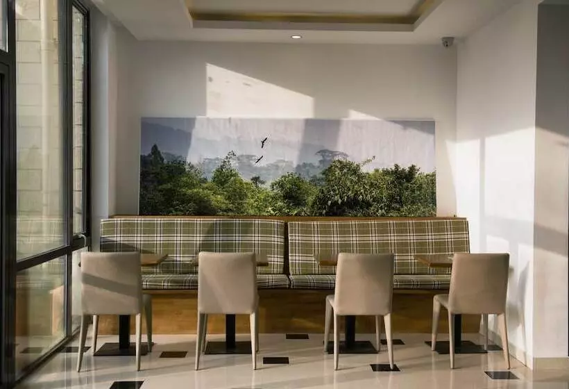 هتل The Farmington