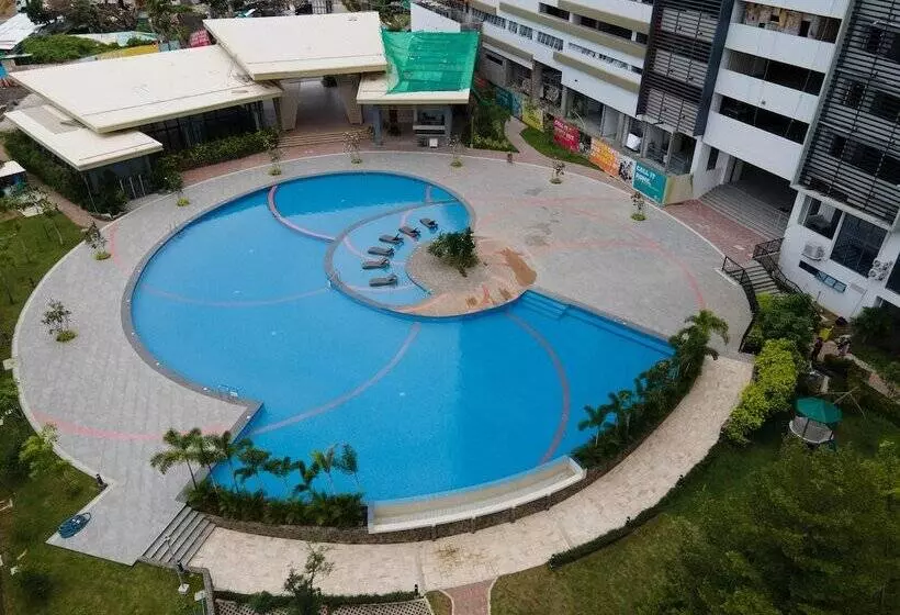 ホテル Noble Cebu