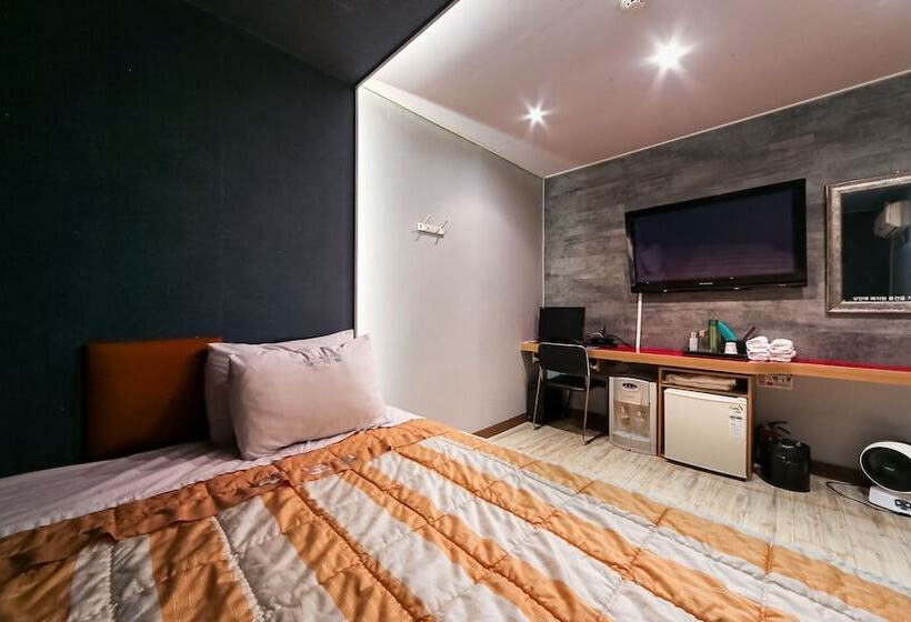 Motel Busan Gwangalli Q