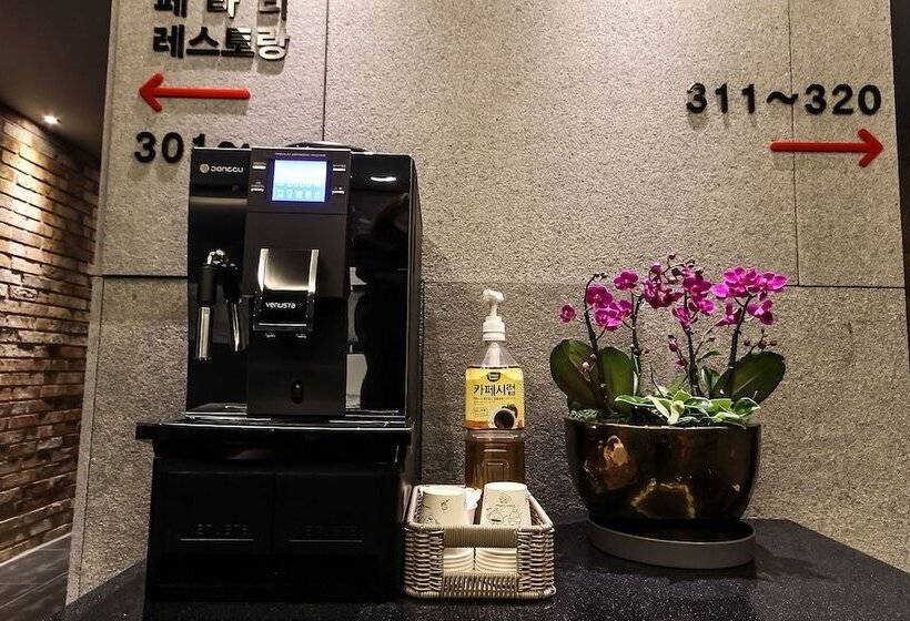 Motel Gwangju Cheomdan Ferrari