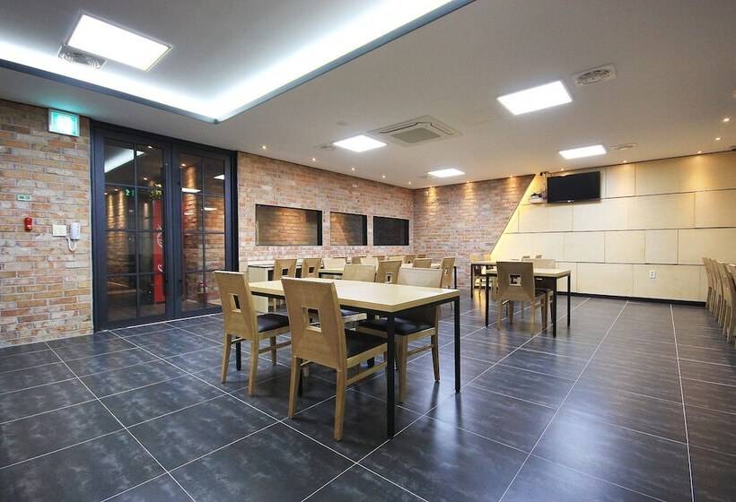 Motel Gwangju Cheomdan Ferrari