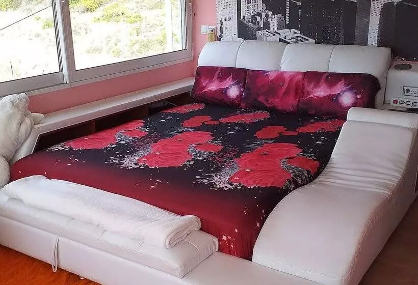 Majatalo Free Mini Pool Jacuzzi Airport House   Up To 8 People