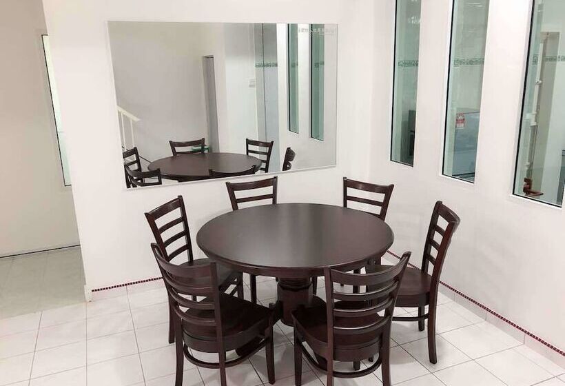 펜션 Langkawi Destaz