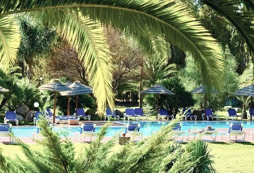 Residence Con Piscina A 250 Mt Dal Mare