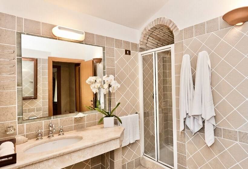 Residence Con Piscina A 250 Mt Dal Mare