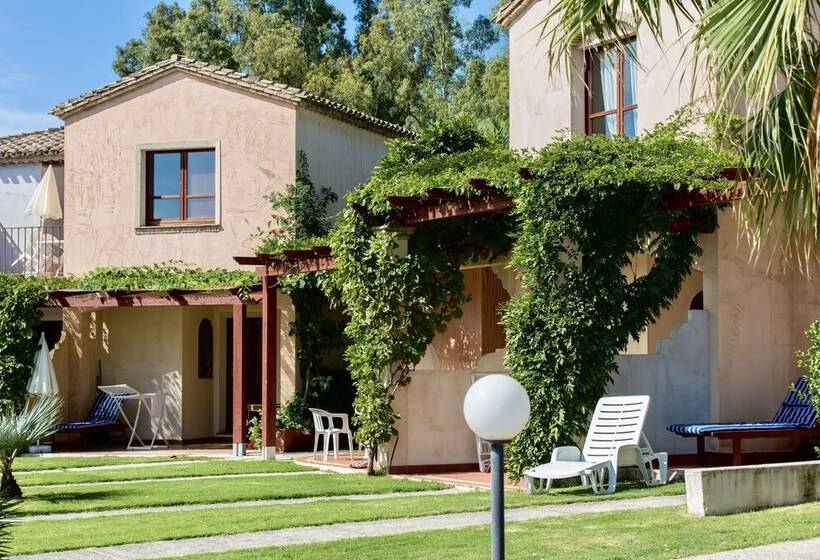 Residence Con Piscina A 250 Mt Dal Mare