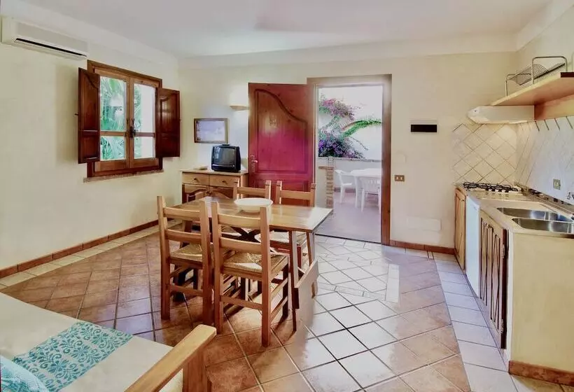 Residence Con Piscina A 250 Mt Dal Mare