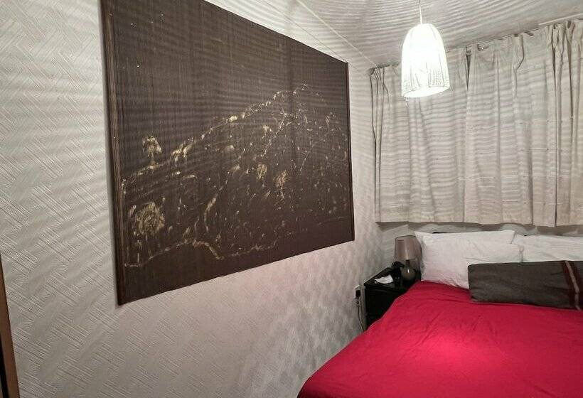 דירת נופש Stunning 3 Bed House In Enfield, Can Sleep 10