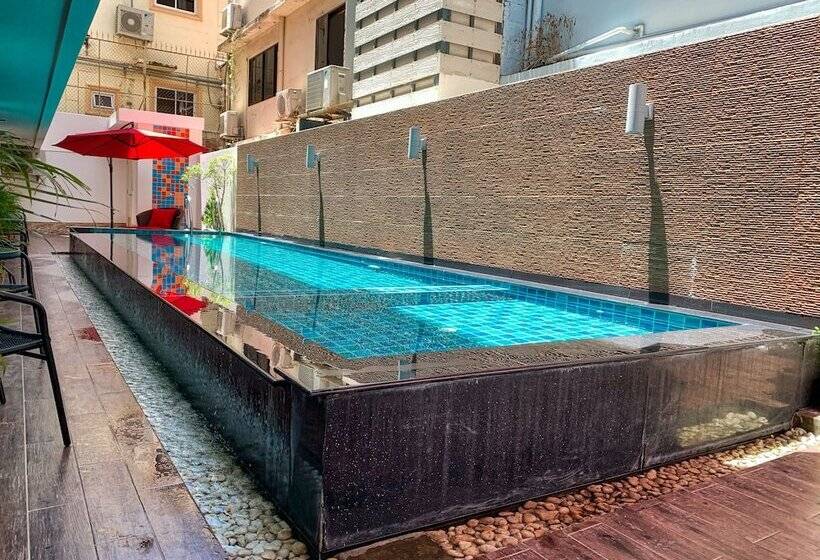 Jomtien Beach Hostel