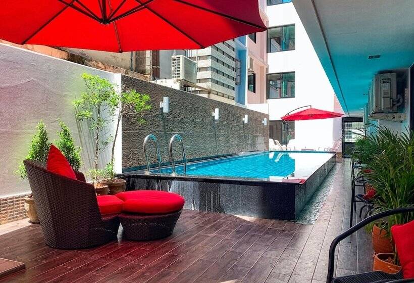 Jomtien Beach Hostel