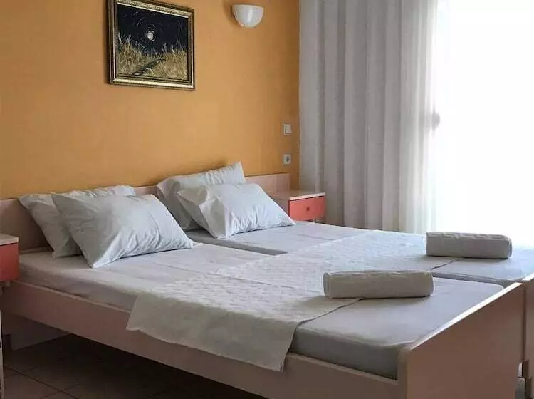 Villa Kolona