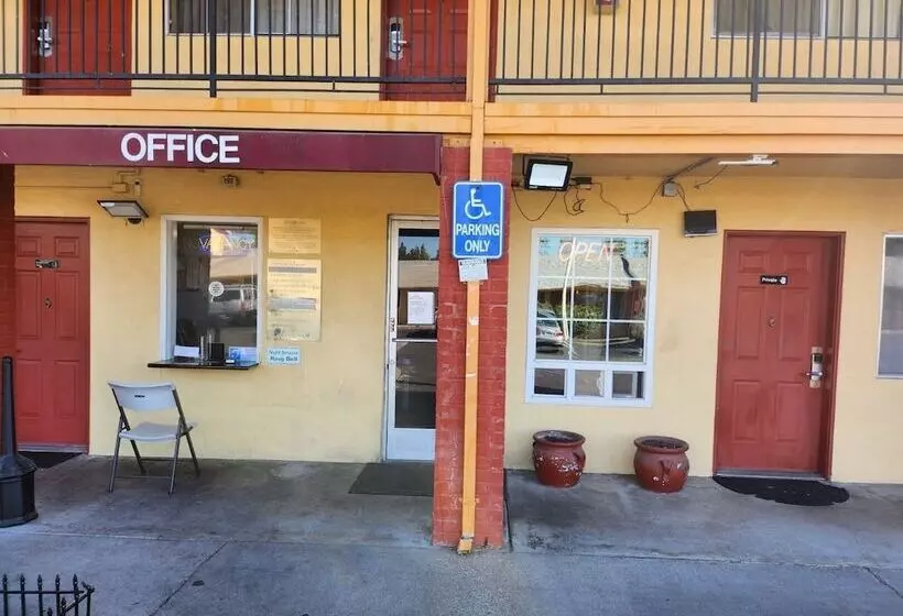 Vince S Motel Inc