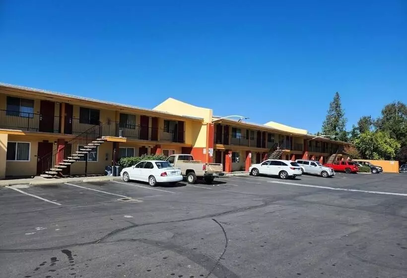 Vince S Motel Inc