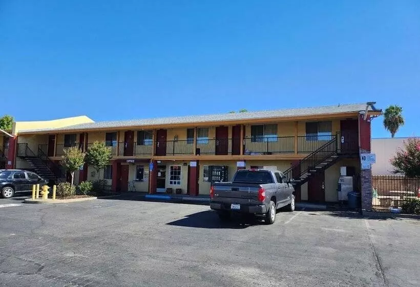 Vince S Motel Inc