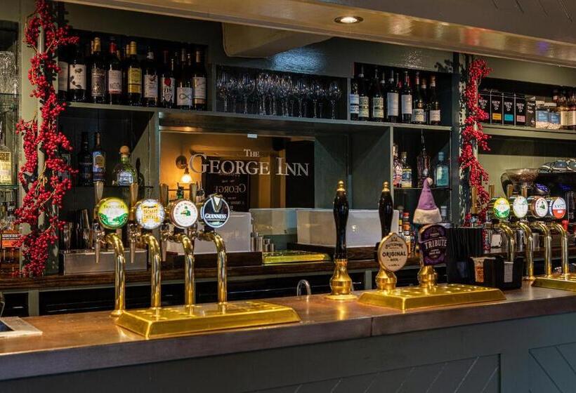 تختخواب و صبحانه The George At Backwell