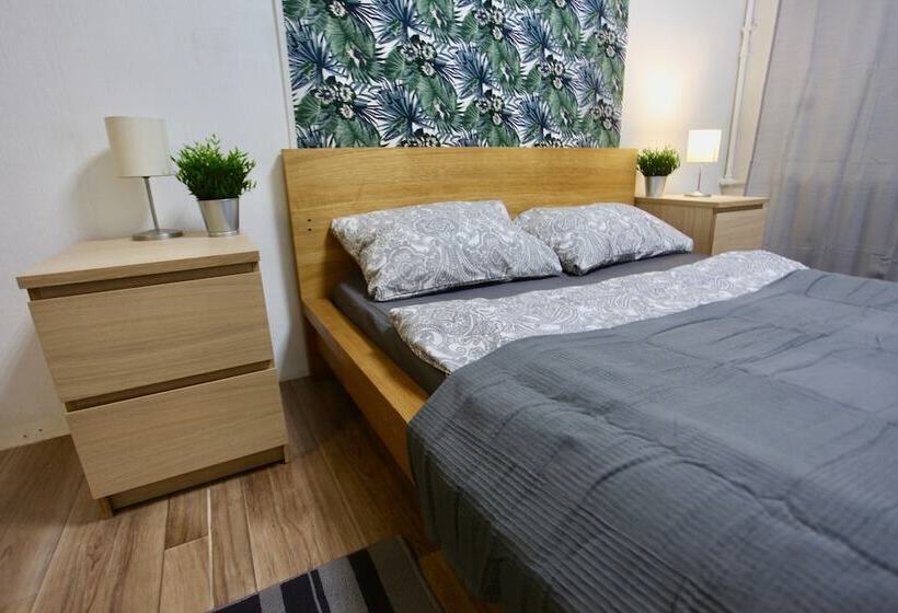 Bedandbike Loft Hostel