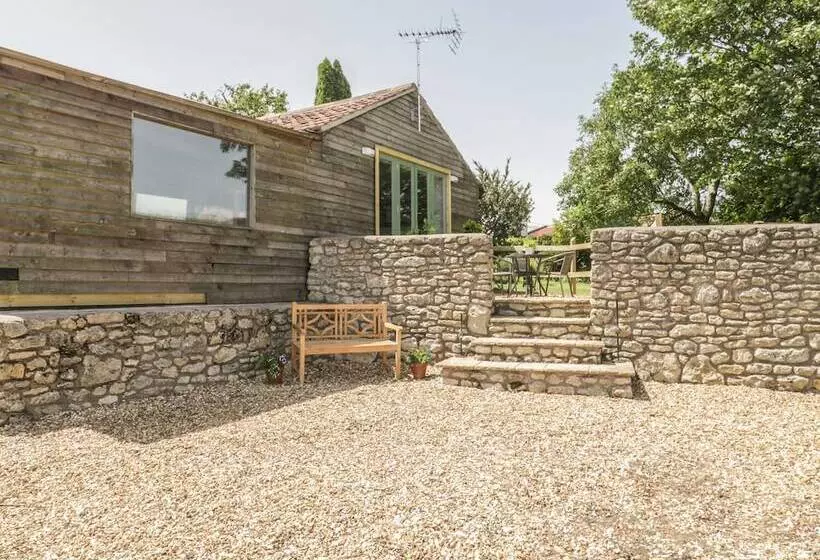 Boundary Barn