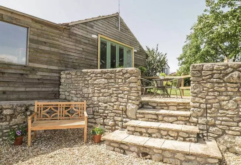 Boundary Barn