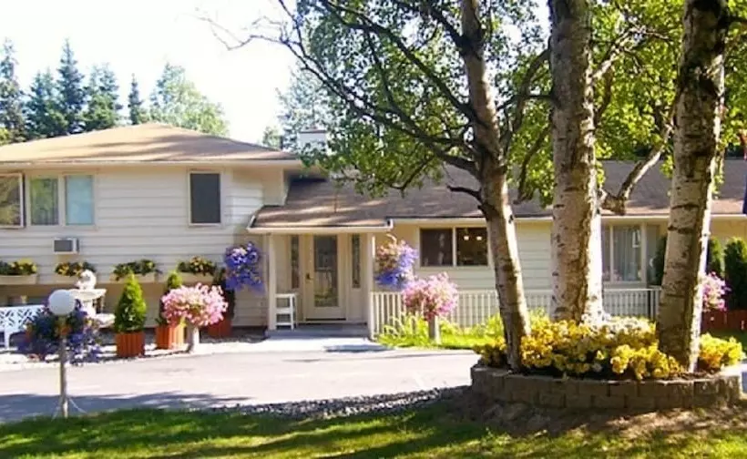 Deal S Bed & Breakfast Inn