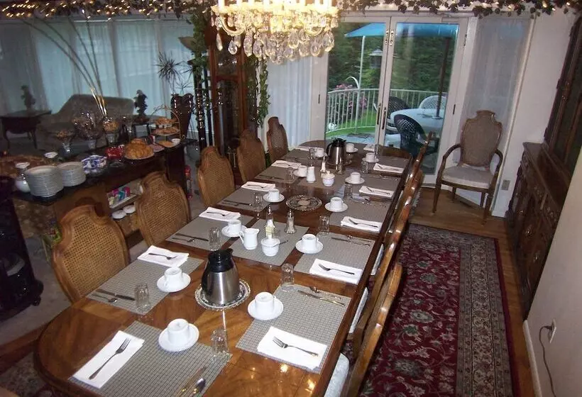 Deal S Bed & Breakfast Inn