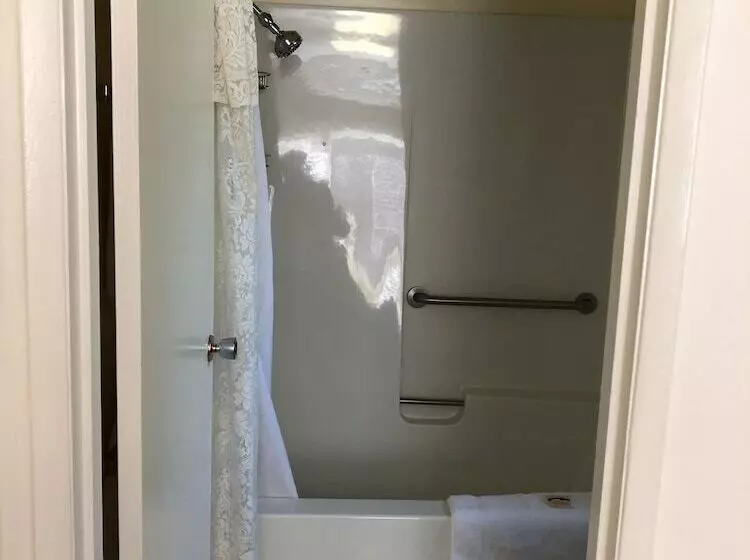 Deal S Bed & Breakfast Inn