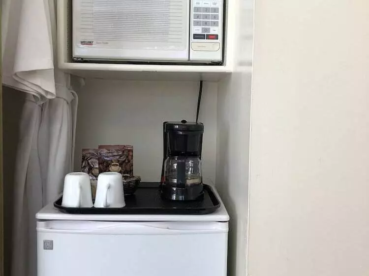 Deal S Bed & Breakfast Inn