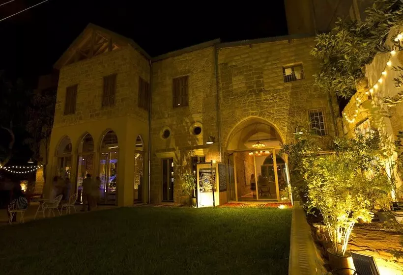 هتل Arthaus Beirut