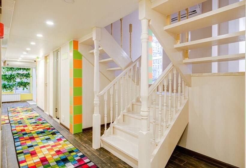 ホテル Kraski Leta