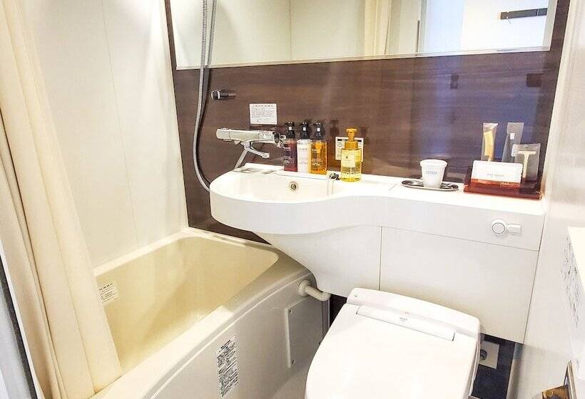 Hotel Livemax Yokohama Stadium Mae