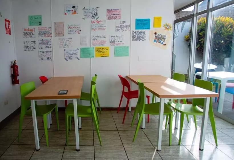 La Unsha Hostel