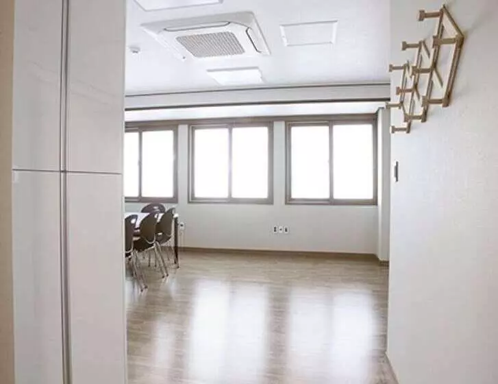 پانسیون Busan Ohnpax Residence