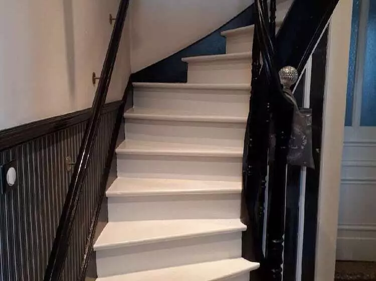 Majatalo Maison Du Jardin Botanique