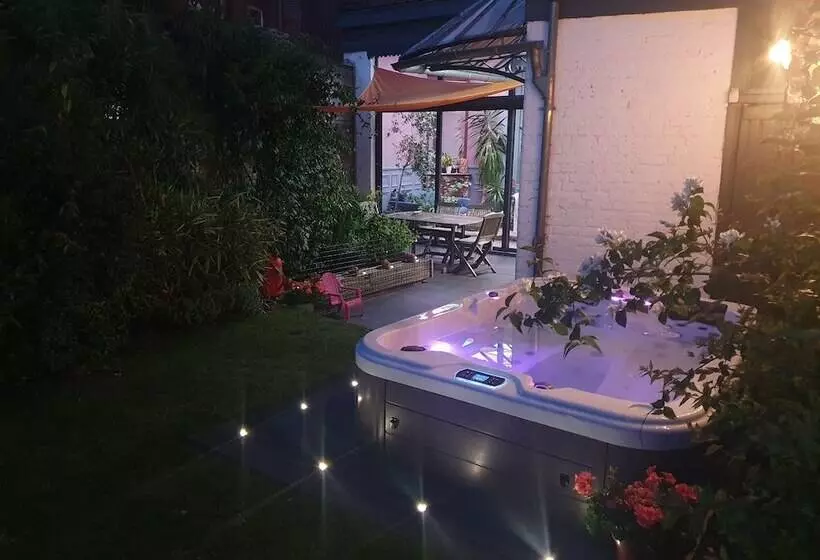 Majatalo Maison Du Jardin Botanique