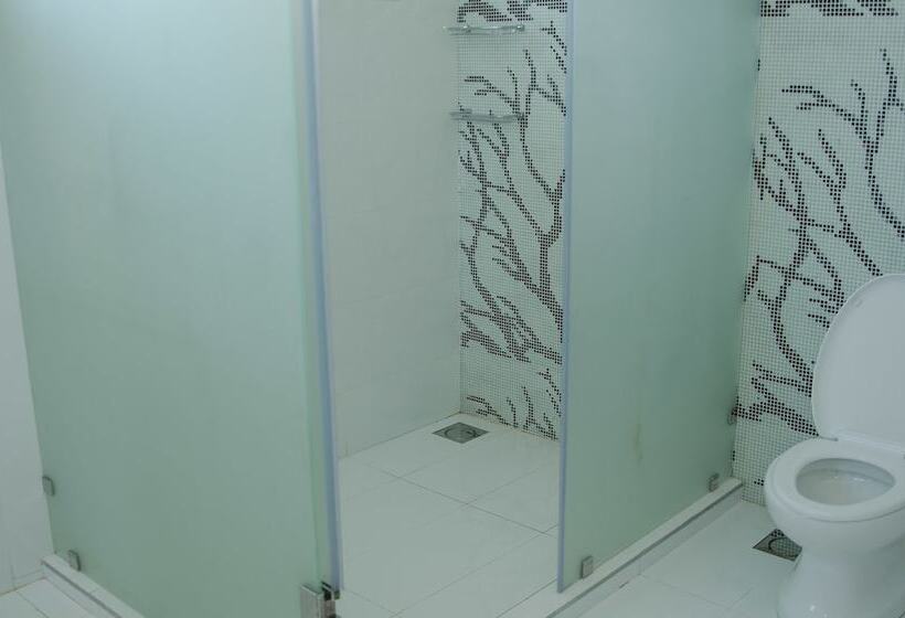 پانسیون Queens Chateau Boutique Villa