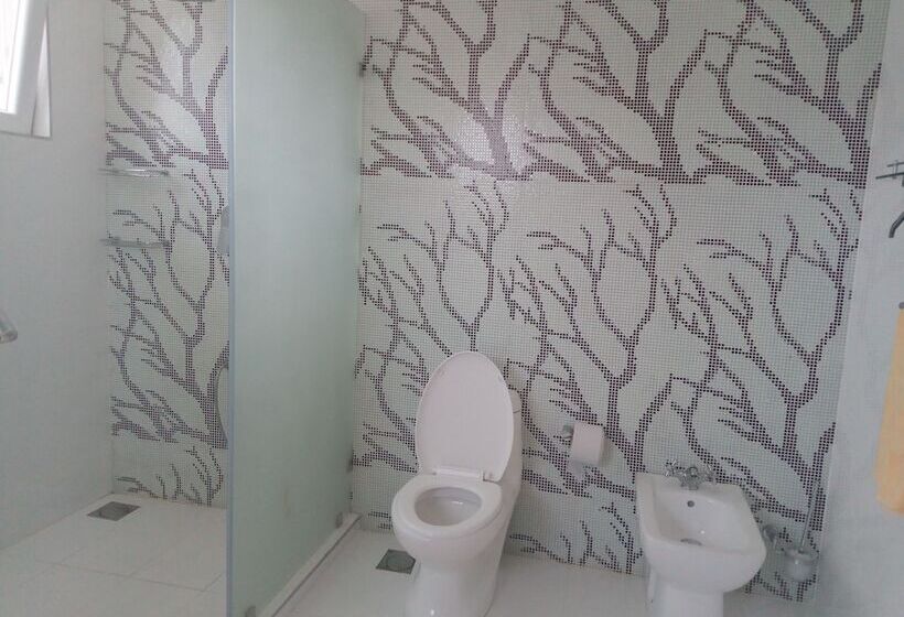 پانسیون Queens Chateau Boutique Villa