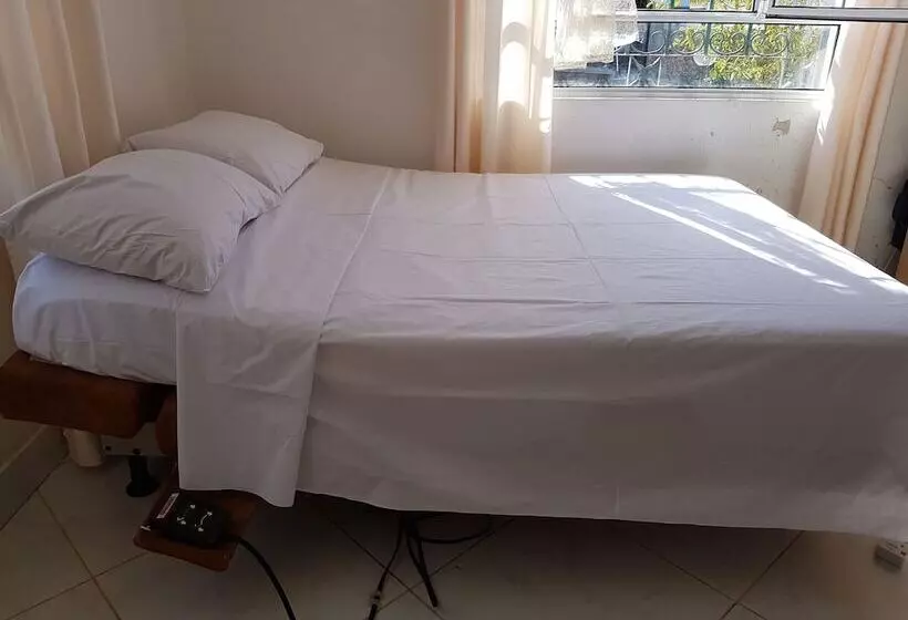 پانسیون Queens Chateau Boutique Villa