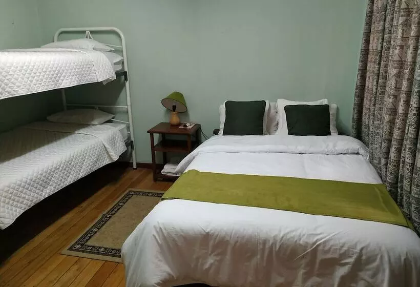 Aleidas Hostal