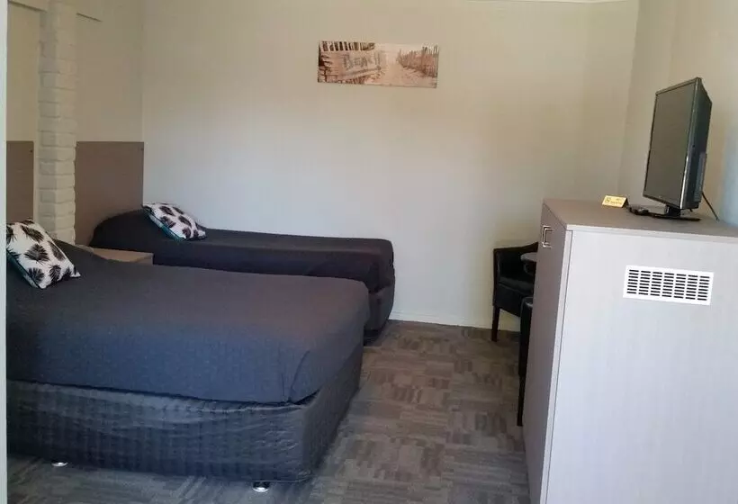 Foreshore Motel