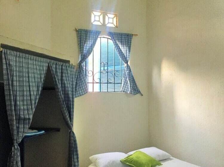 Hostal Hábitat Coral