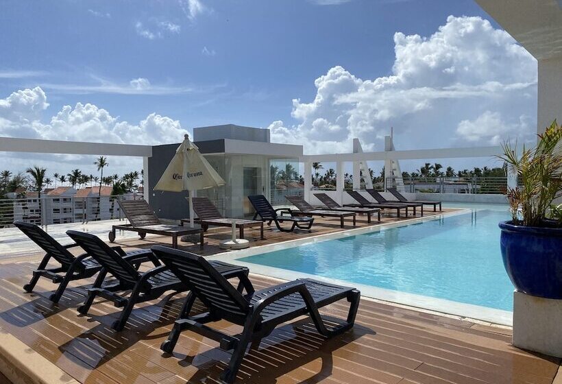 هتل Aventura Deluxe Suites Rooftop Pool