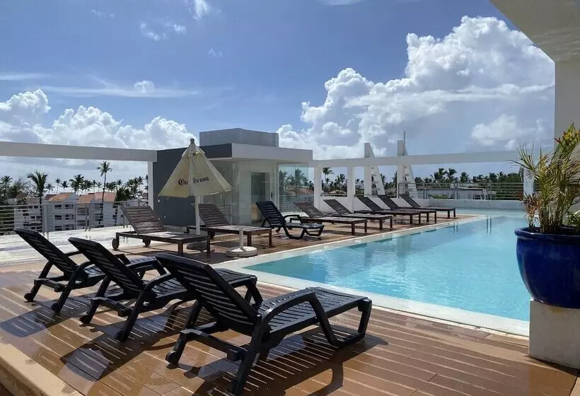 هتل Aventura Deluxe Suites Rooftop Pool