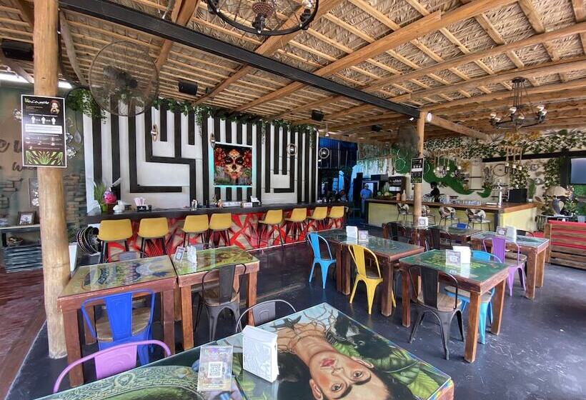 هتل Aventura Deluxe Suites Rooftop Pool