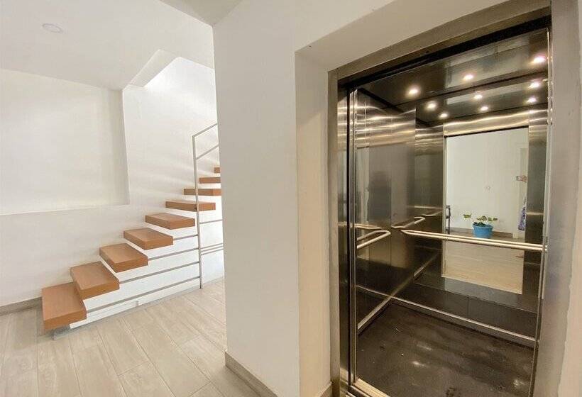 هتل Aventura Deluxe Suites Rooftop Pool