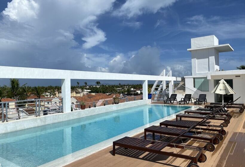 هتل Aventura Deluxe Suites Rooftop Pool